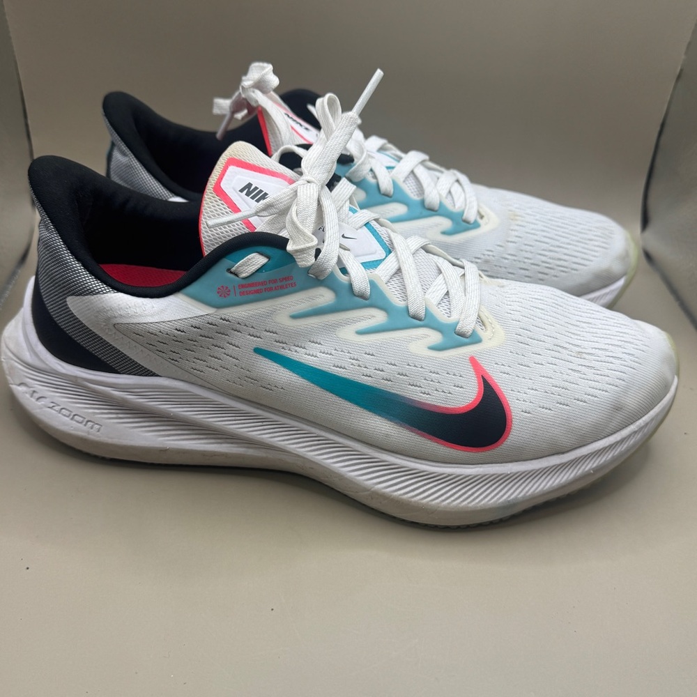 Nike Zoom Winflow Athletic Running Shoes White mens sz 9 CJ0291-100